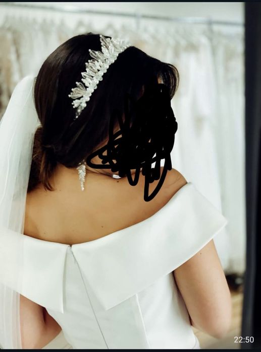 Elegancka suknia slubna bez ramiaczek