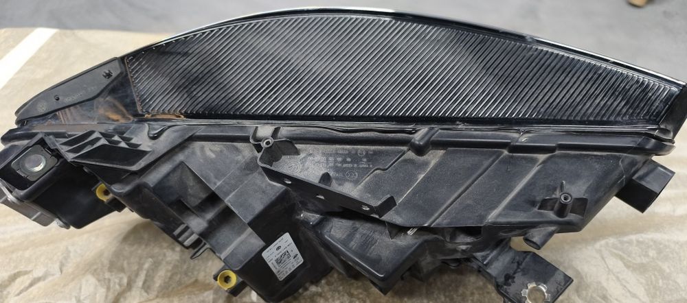 Faróis Volkswagen ID3