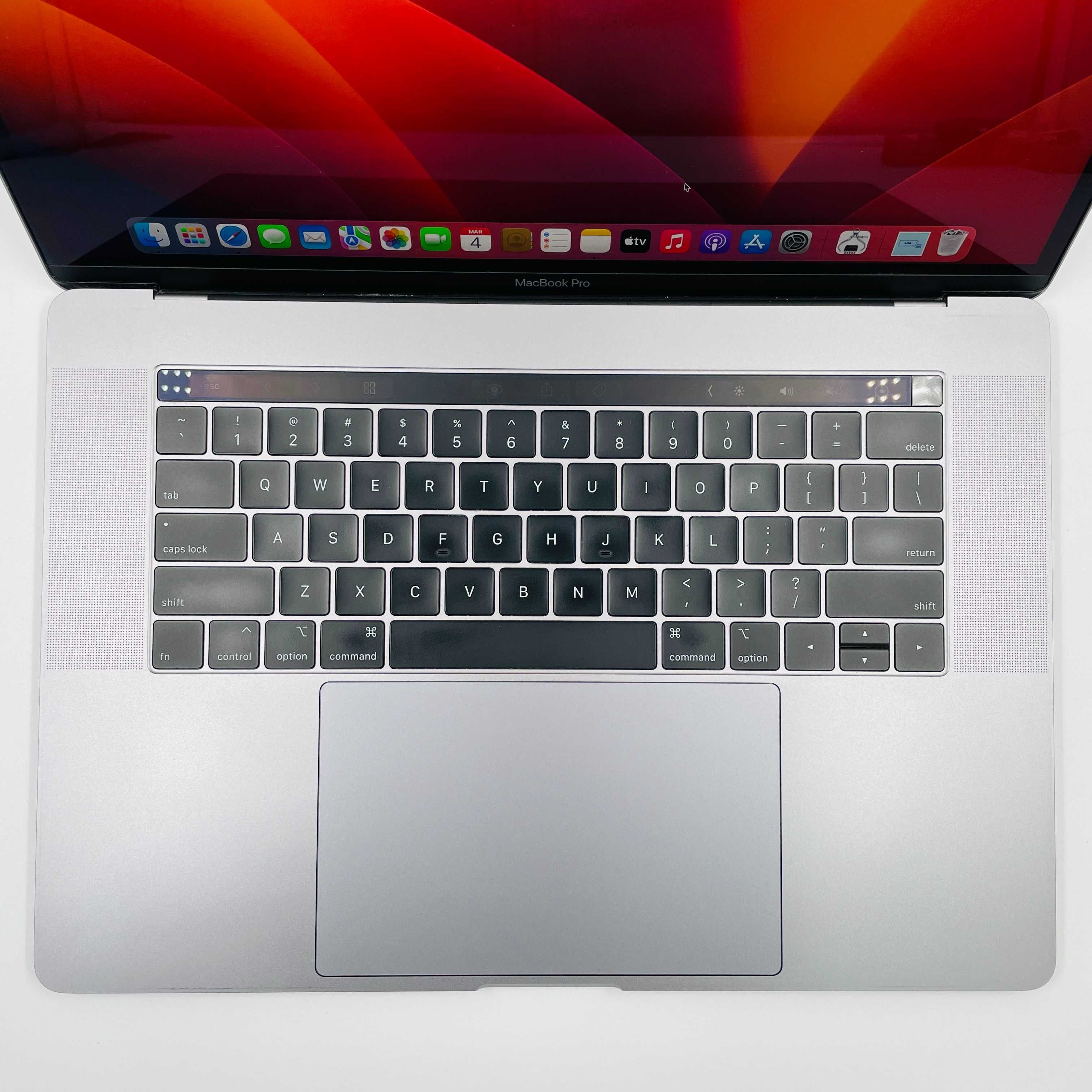 Магазин/гарантія MacBook Pro 15 2019 i7 32GB RAM 256GB SSD il3774