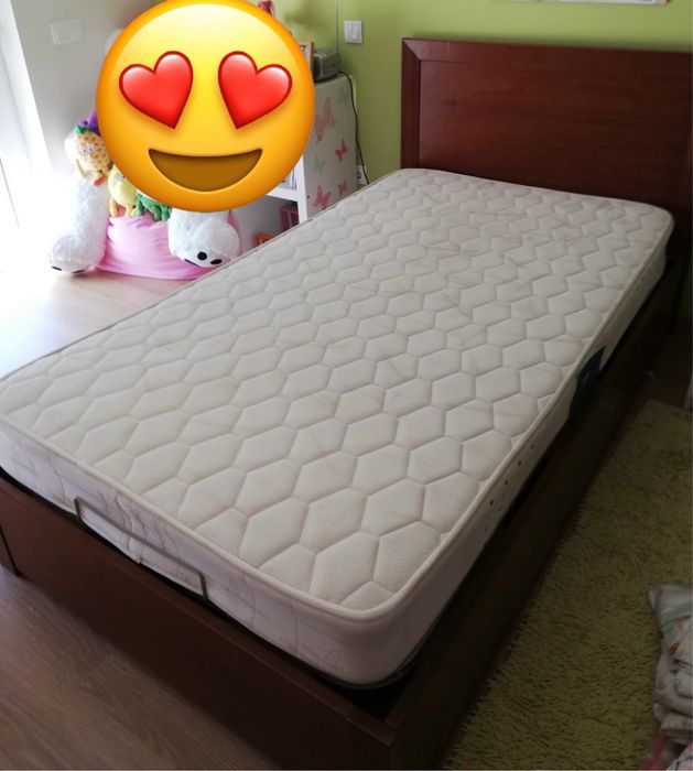 Cama com sistema elevatório