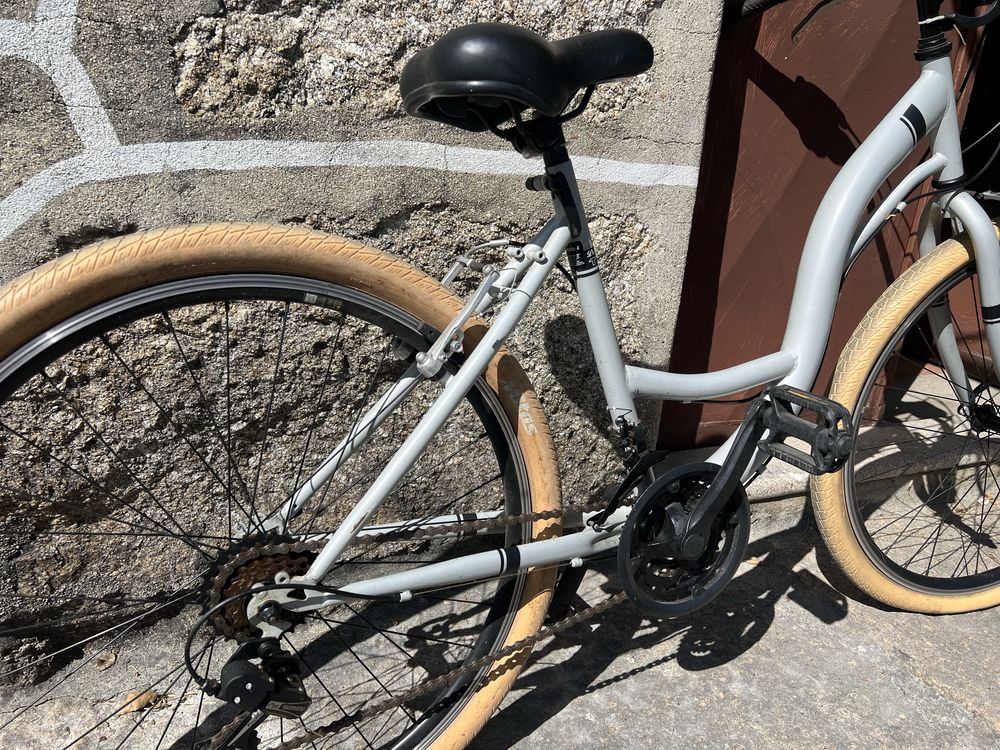 Bicicleta cidade - mulher
