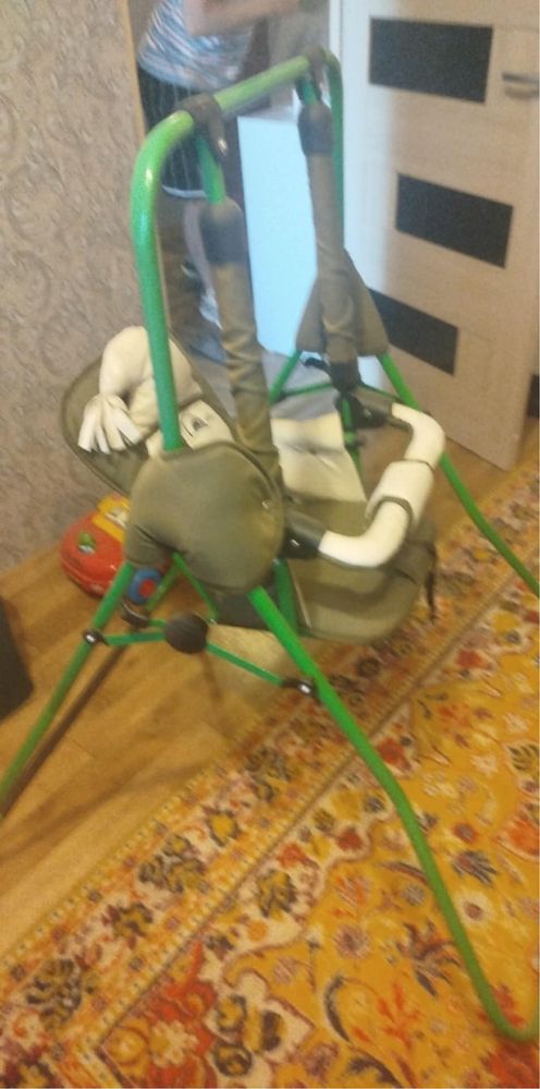 Продам гойдалку підлогову