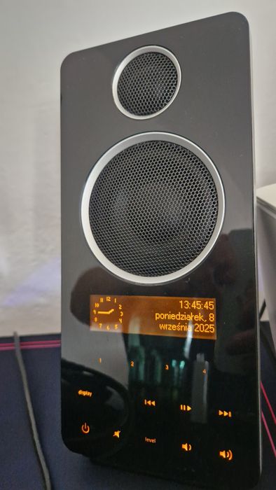 Głośniki Logitech Z-10 30w RMS AUX Panel dotykowy