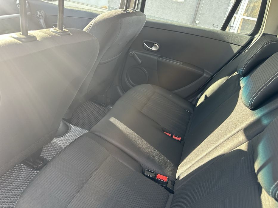 Рено Кліо Renault Clio 2010