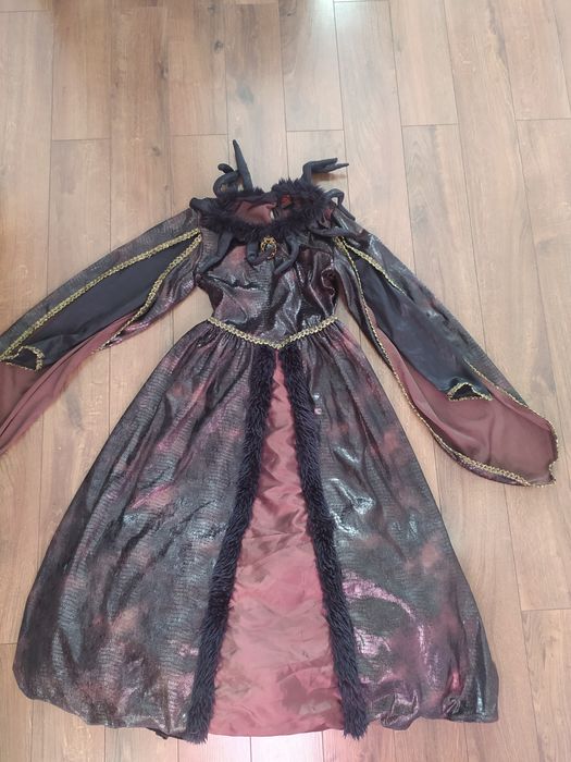 Przebranie halloween karnawałowe  na  122-128cm.