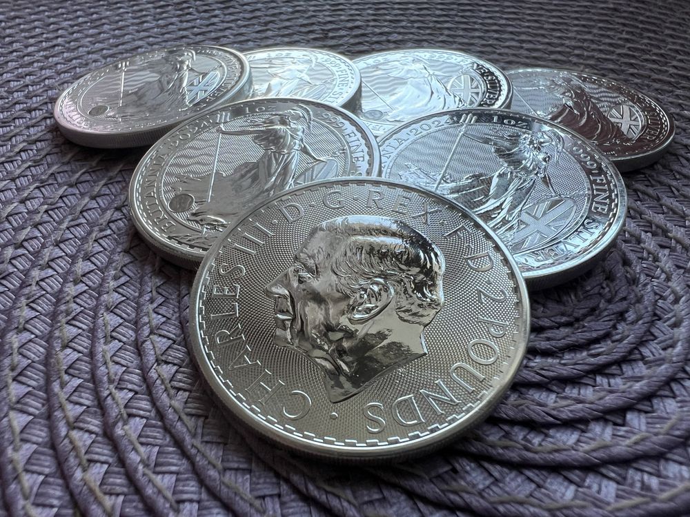 Монета Срібна Британія