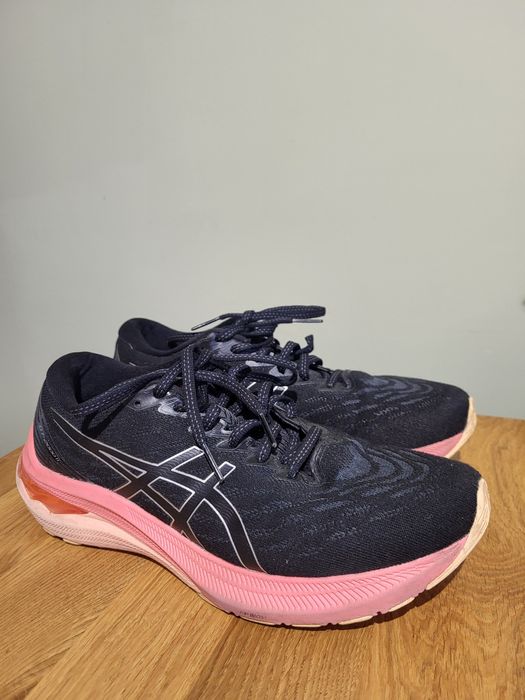 Бігові кросівки Asics GT-2000 11, розмір 39,5
