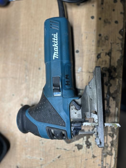 Makita wyrzynarka