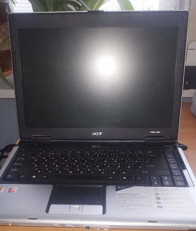 Ноутбук Acer Aspire 5050 (Turion MT 64-MK36 , 2Gb DDR2, 60Gb HDD)