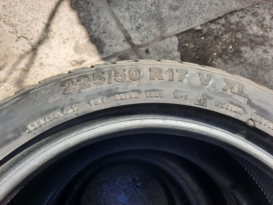 Продам комплект ризини 225-50 Р-17 зима