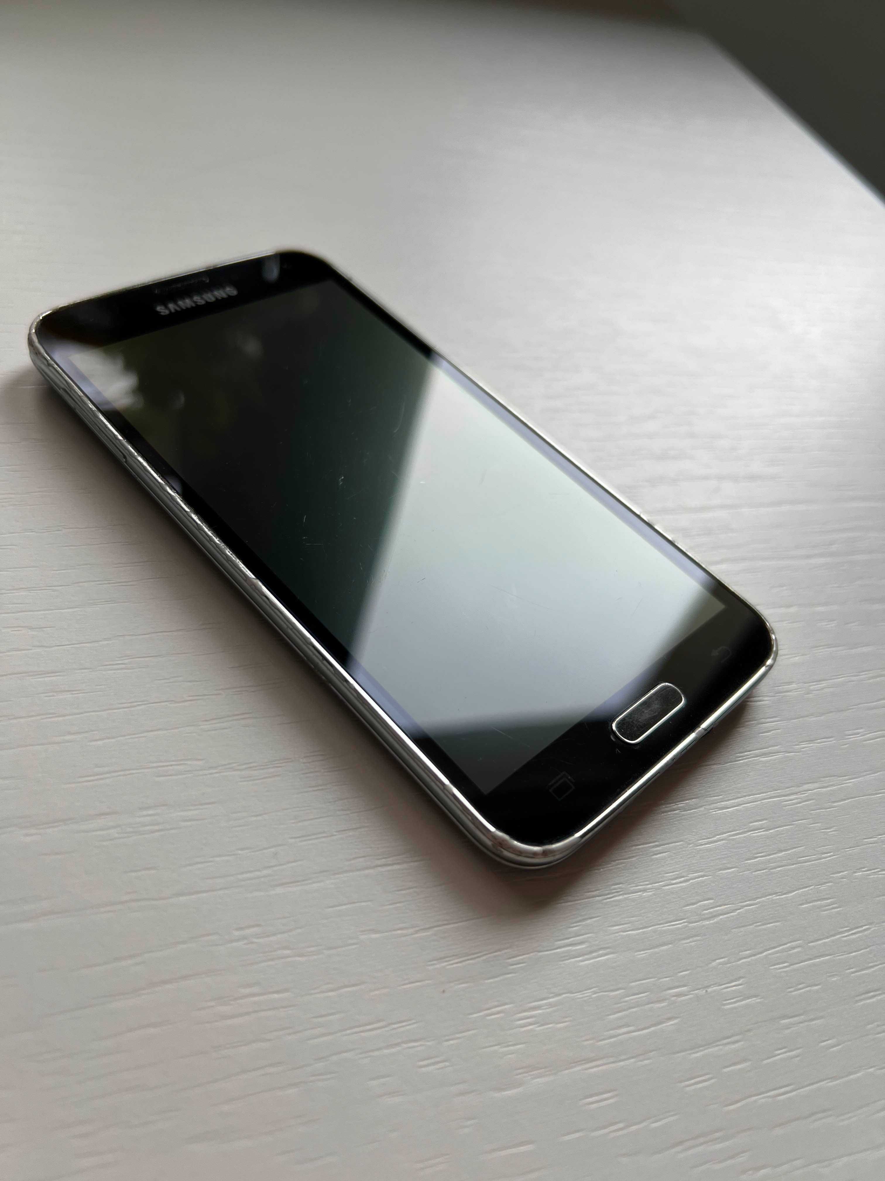 Samsung Galaxy S5, dobry stan, sprawny