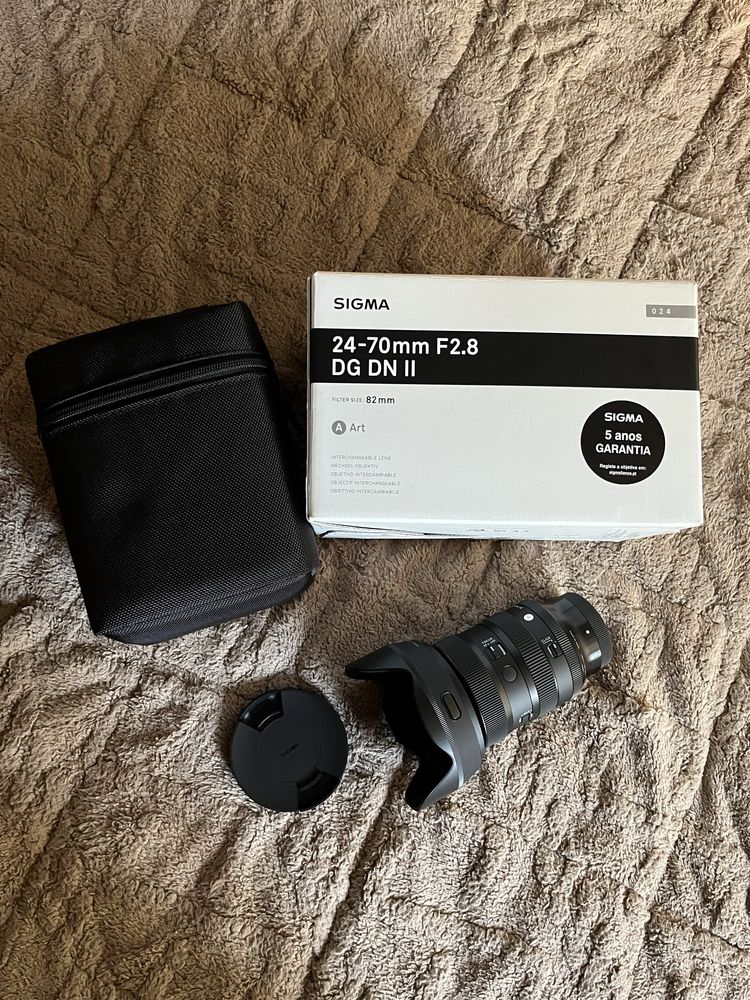 Sony a7IV + Sigma 24-70 f2.8 + flash v100 + dji rs4 combo + nd nisi