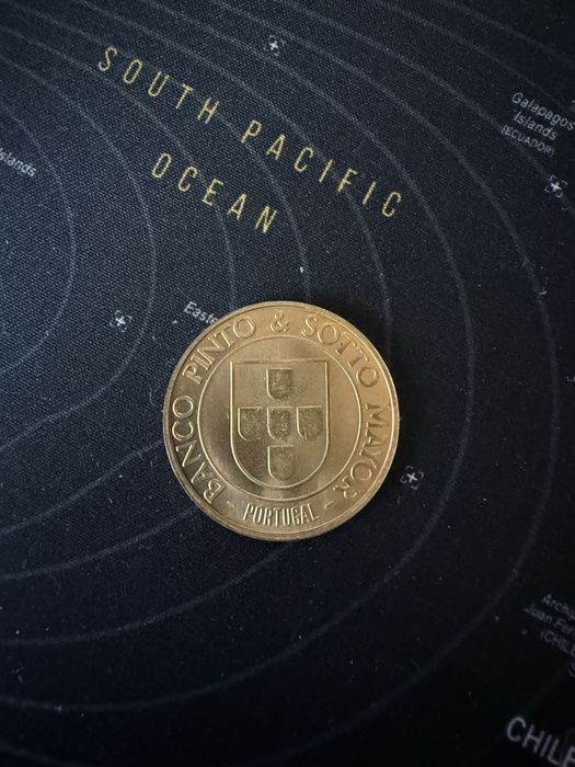 Moeda comemorativa banco pinto & sotto mayor