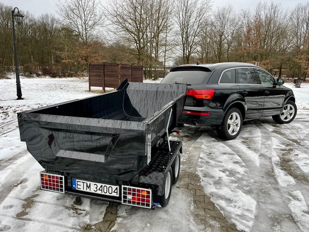 Przyczepka budowlana  z hydraulicznym wywrotem skorupowa