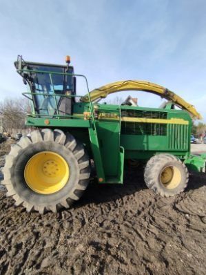 Sieczkarnia John Deere 6850