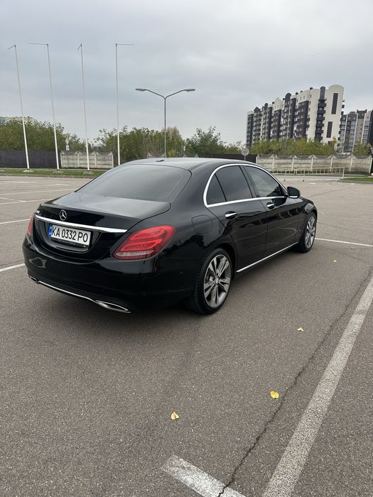 Мерседес C 300