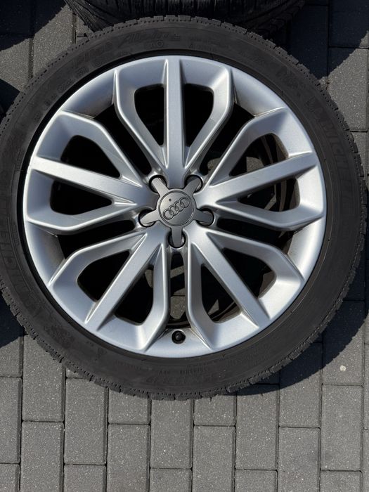 Oryginalne Koła felgi 19 cali Audi 235 45 R19