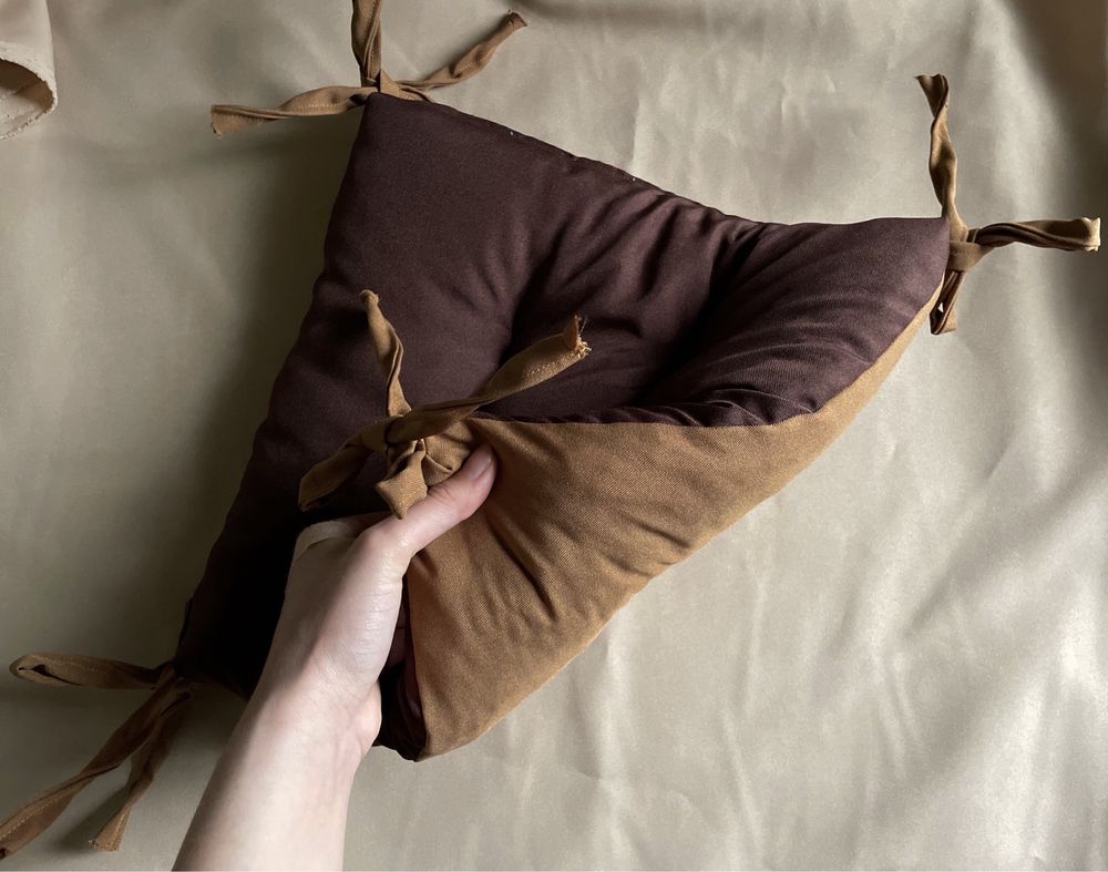 Подушки на стулья, табуреты 30*30см; 35*35см; 40*40см, круглые подушки