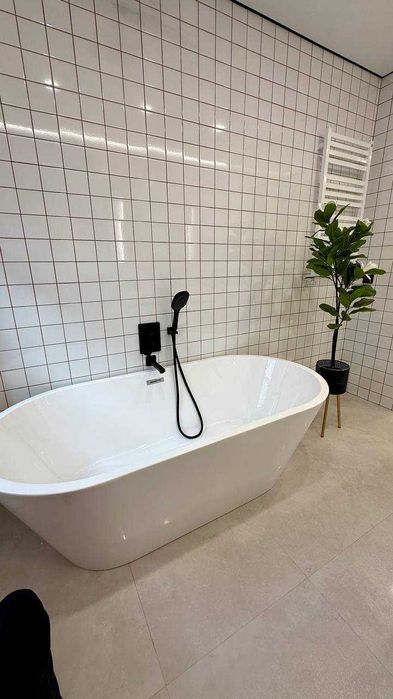 Продаж котеджу неподалік другої лікарні