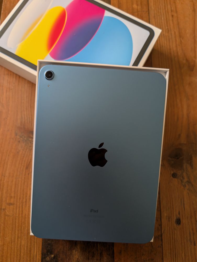Продам IPad 10.9 ( 10 gen) Blue 64GB Wifi версія