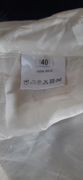 Jedwabna bluzka, zlota z paskiem r. 40