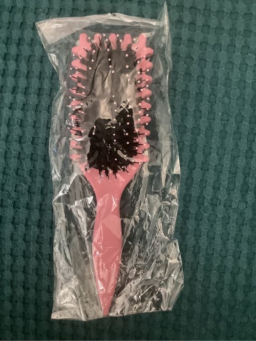 Nowa różowa szczotka do włosów kręconych do loków