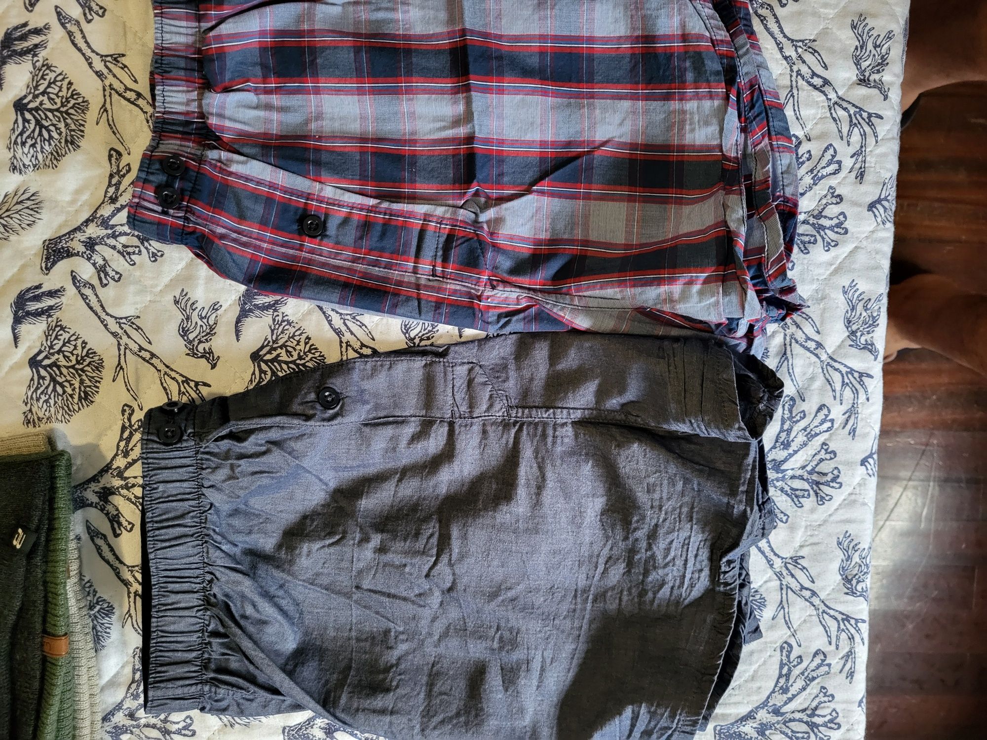 Goro, Cachecol, Cueca