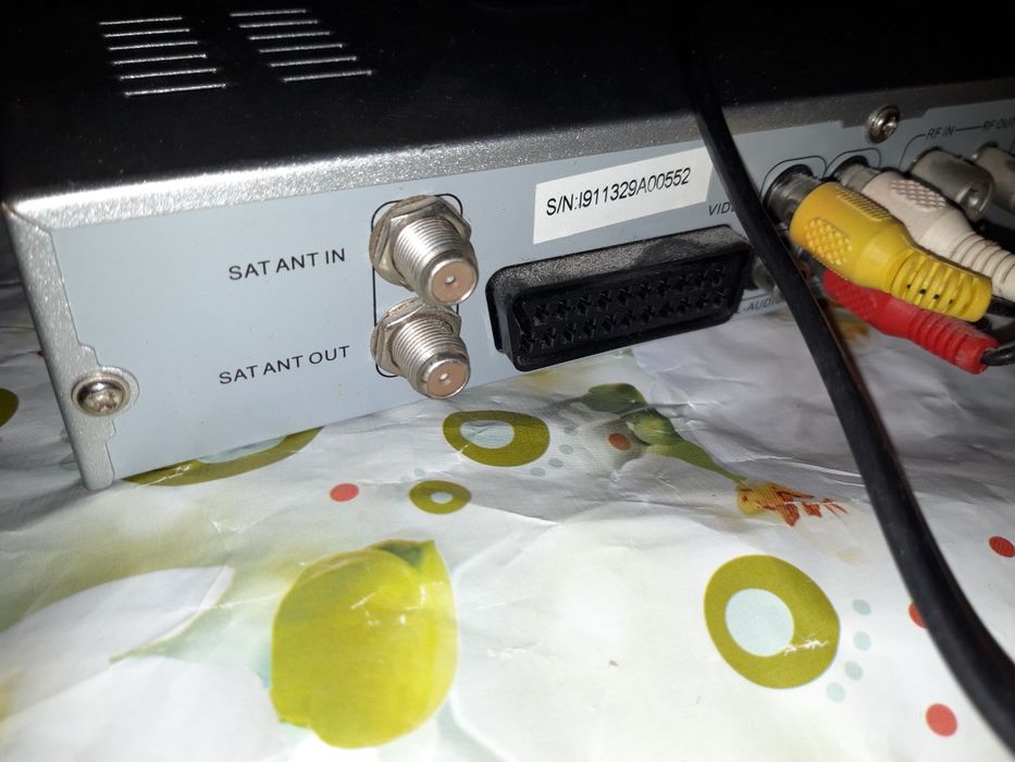 Спутниковое телевидение ТВ-ресивер DVB-T2 Б/У Star Track SR-75x t 2 t2