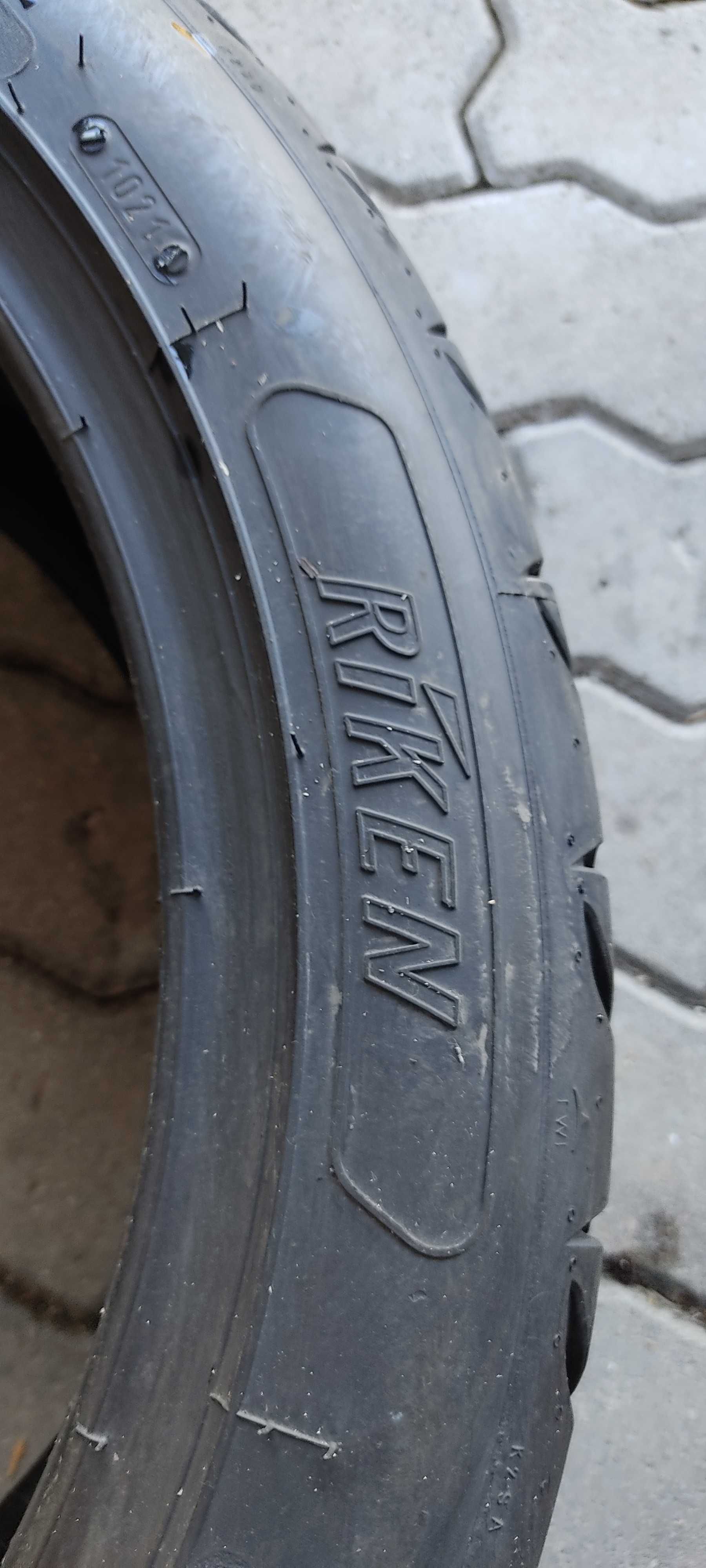 Pneu 245/40 ZR18