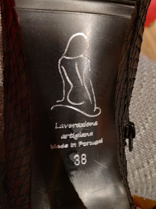 Buty damskie koturna i szpilka