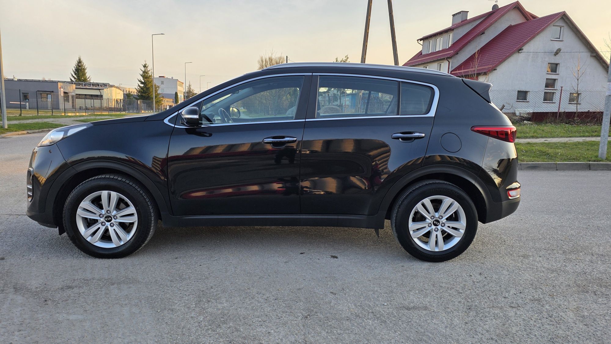 Kia sportage rok 2016 silnik 1.7 diesel ładna zamiana