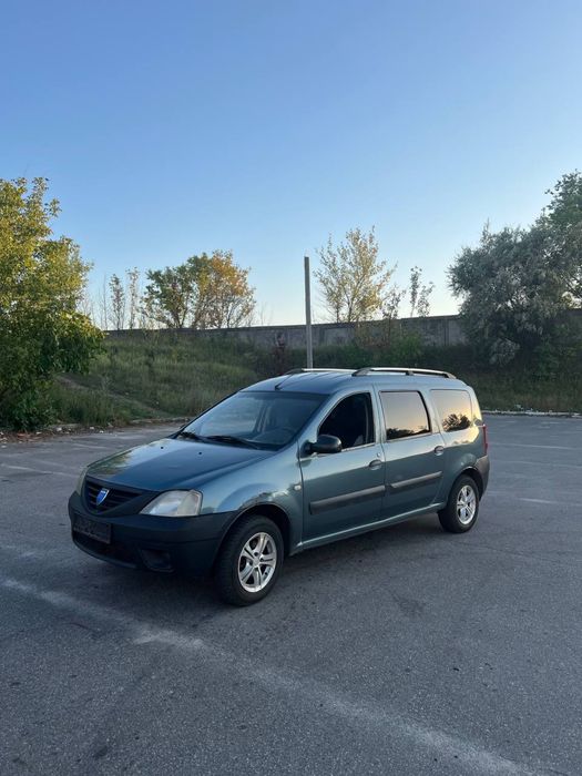 Dacia Logan MCV 2008 года