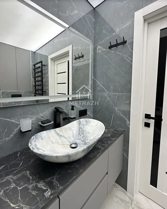 Продам шикарну 3х к квартиру , Гагарина,44 ( код 87118)