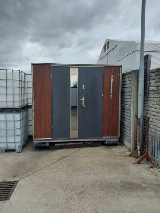 kontener magazyn zabudowa izoterma domek na dzialke