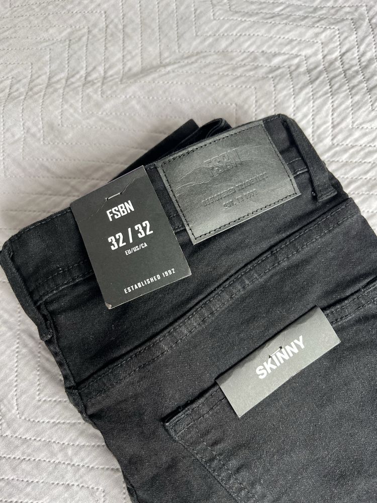 Nowe skinny 32/32