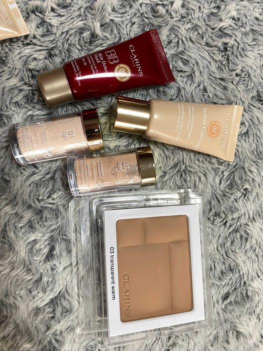 Мінеральна розсипчаста   пудра clarins ,BB-флюїд з ефектом детоксу