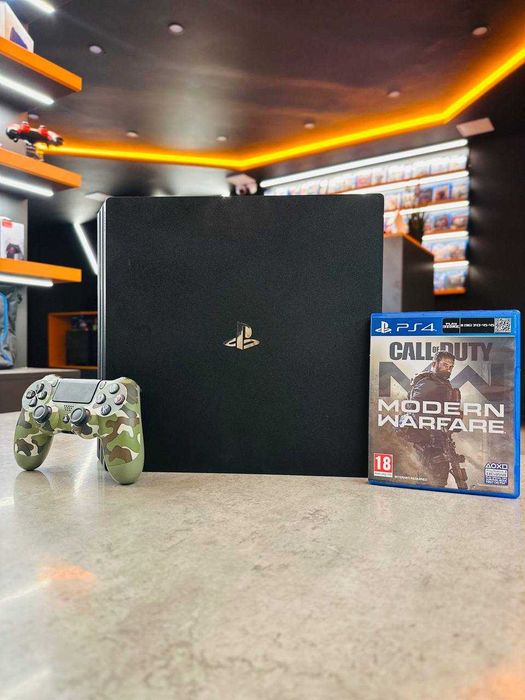 Sony PlayStation 4 Pro 1tb з камуфльованим геймпадом + гра в подарунок