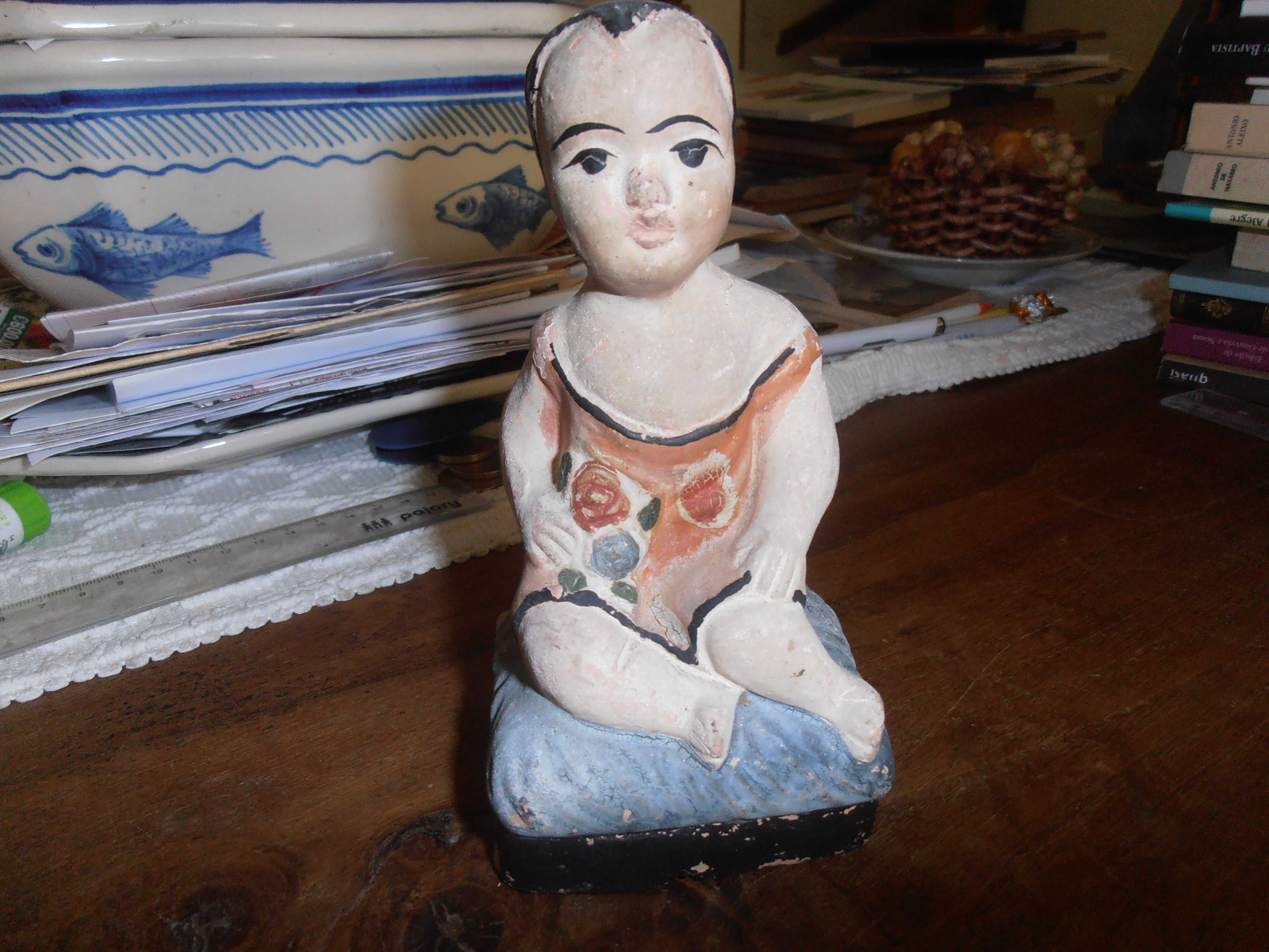 terracota- menina sentada , 16 cm, bom estado