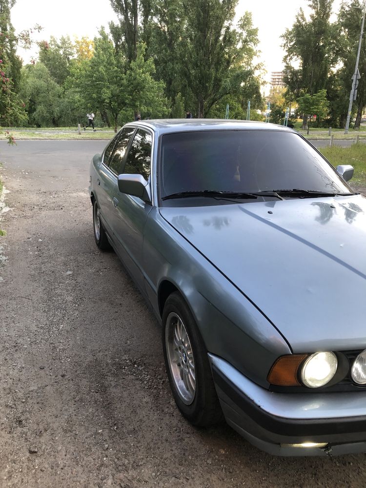 BMW 525 E34 2,5 на газу