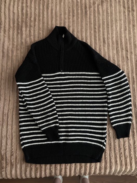 Светри жіночі, розмір М, ідеальний стан