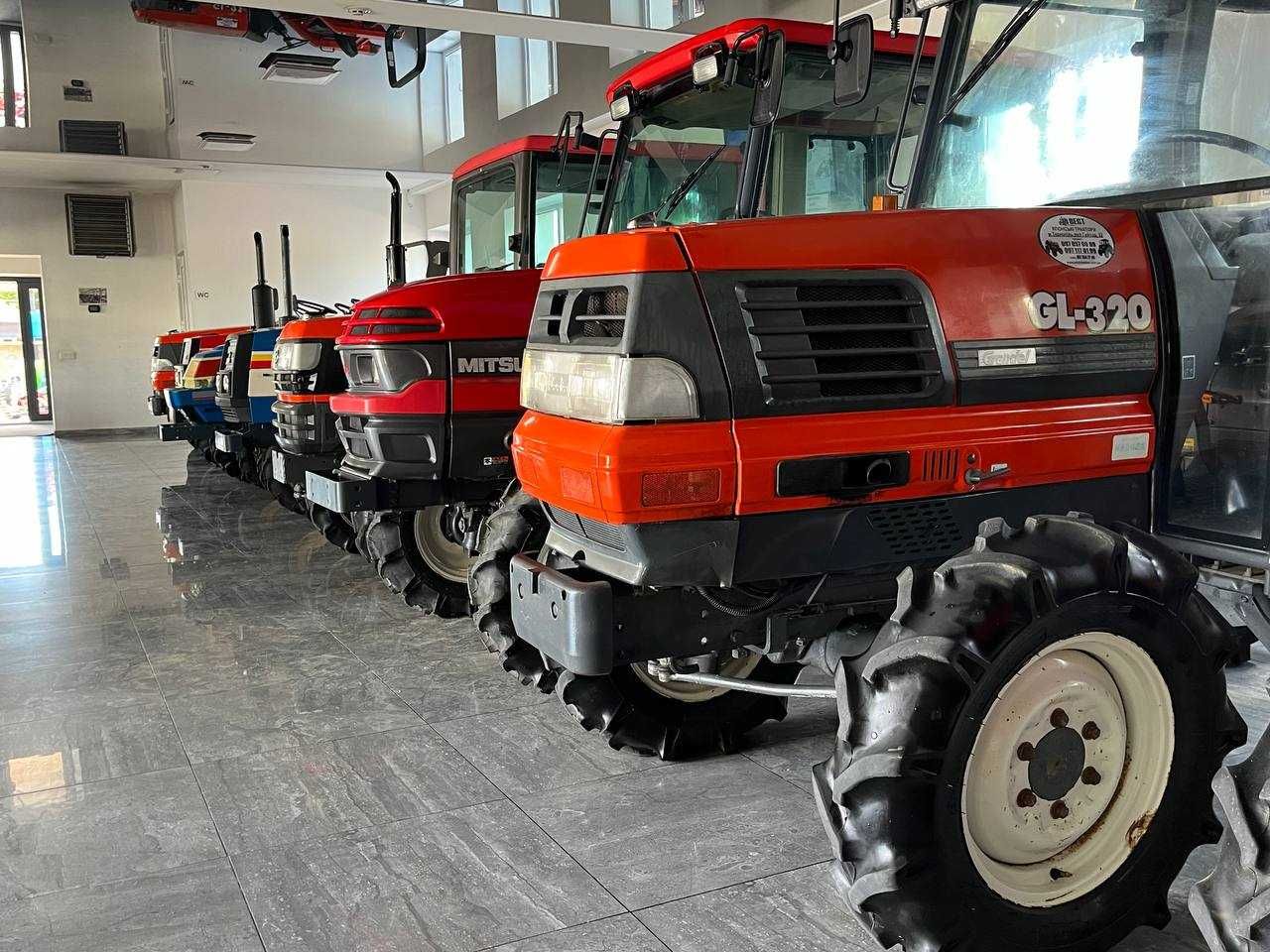 Kubota L1-455 Front