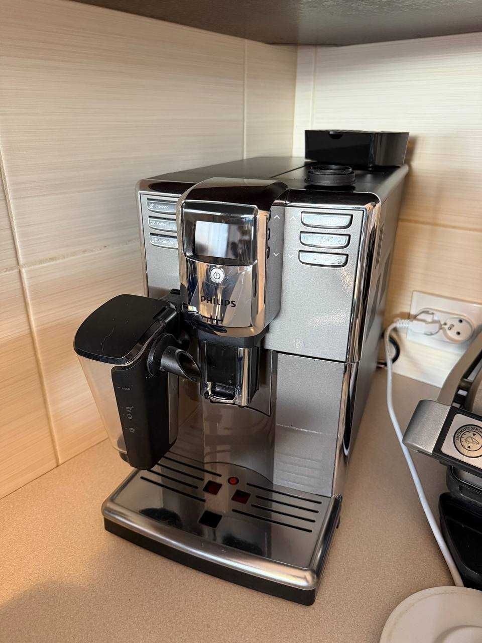 Automatyczny ekspres Philips LatteGo EP5334/10 z gwarancją i gratisy
