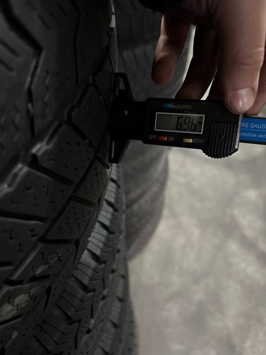 Автошини зимові Barum 215/65/16c (4шт) Резина,Колеса,Гума,Скати,Шини