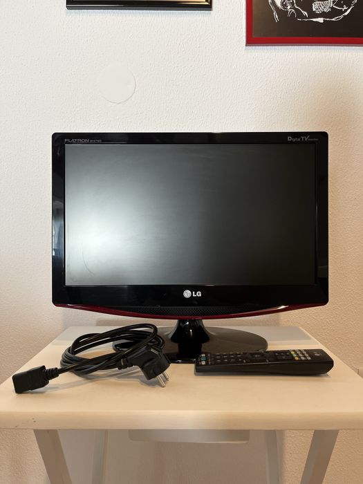 Televisao pequena LG em bom estado