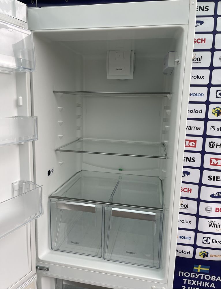 Холодильник Electrolux  #06064