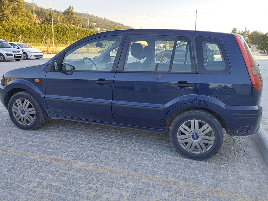 Ford Fusion  1.2