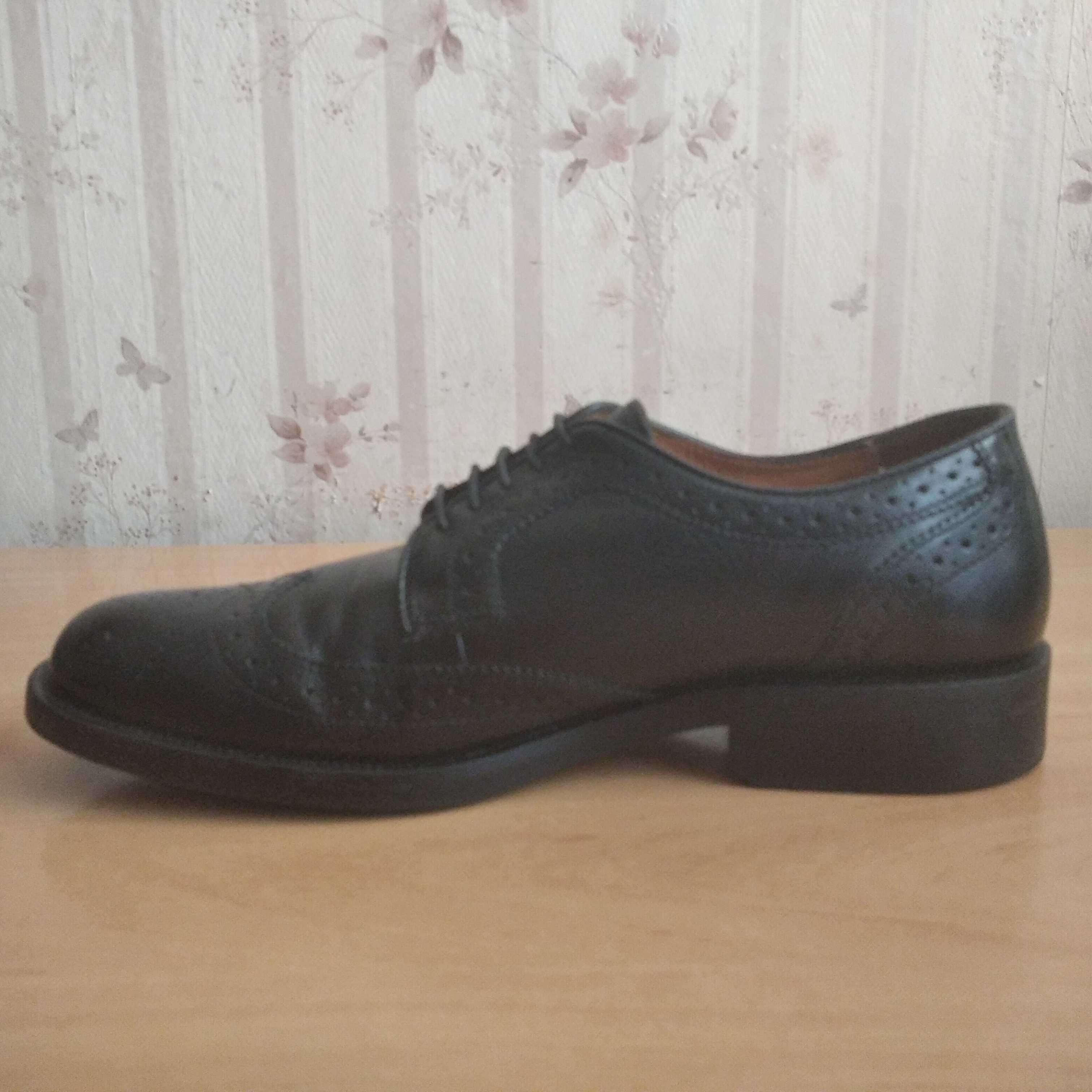 Półbuty męskie  full  broksy CLARKS skóra nat. roz.eu-42