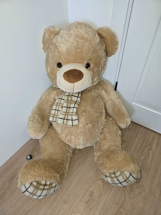 Плюшевий ведмедик 70 см висота за 300 грн новий в гарному стані