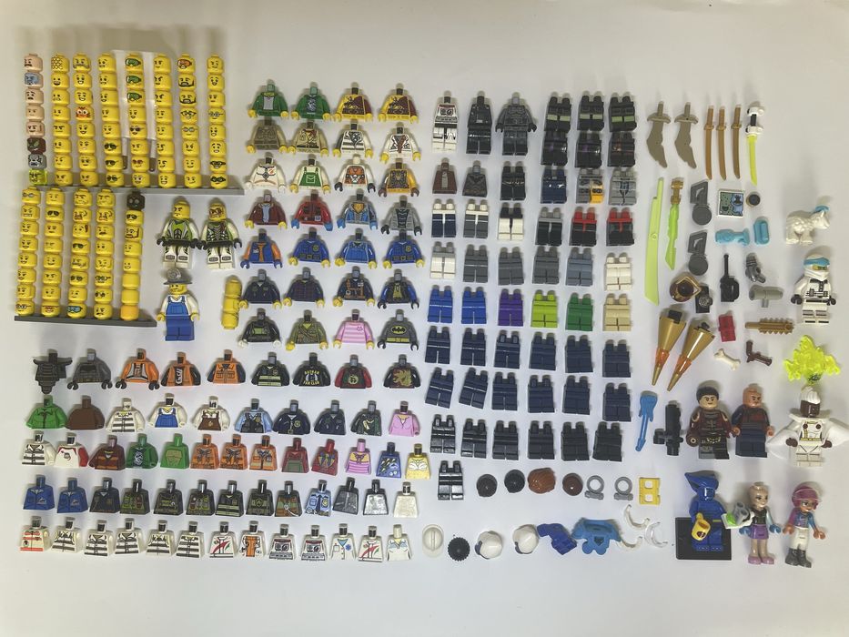 Лего торси, ноги, голови, аксесуари, минифигурки