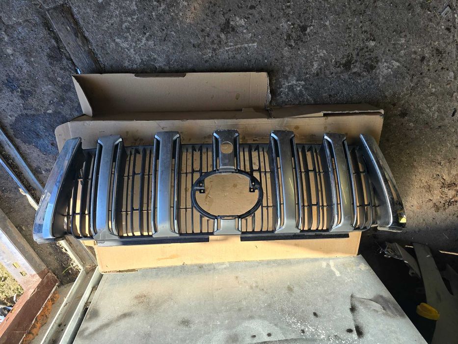 grill Toyota Land Cruiser 150 lift